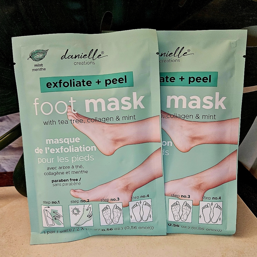 Unique Sock-Style Mint Foot Mask Set of 4